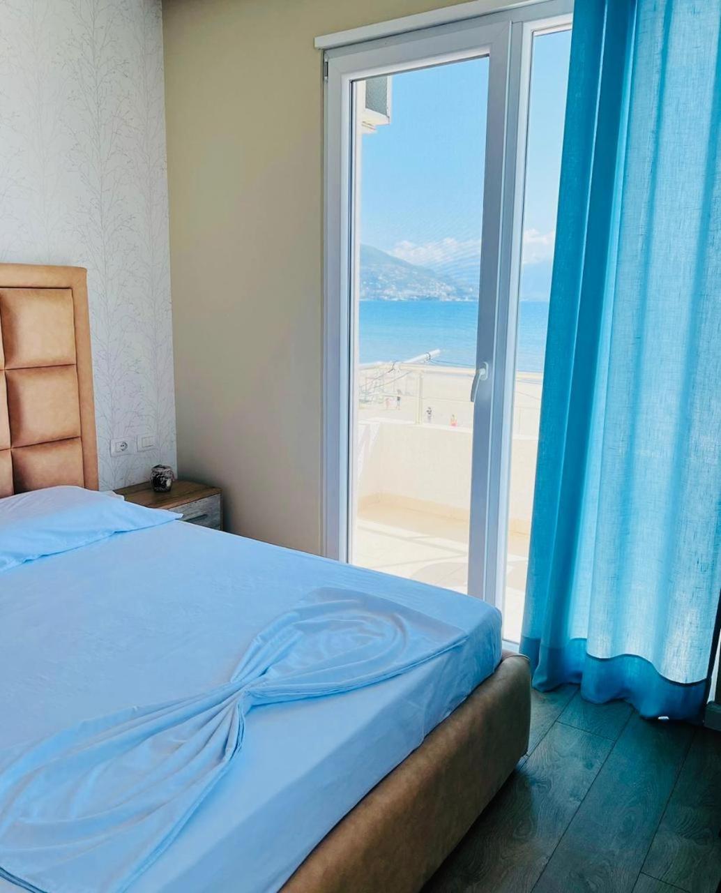 Soleil Apartment With Sunbed & Umbrella Vlore Exterior photo